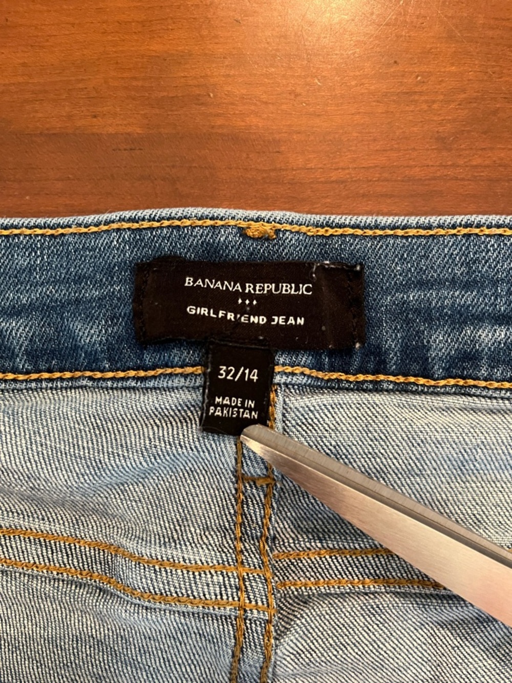 Banana Republic Girlfriend Jean Medium Wash Women’s size 32/14 - Picture 3 of 14